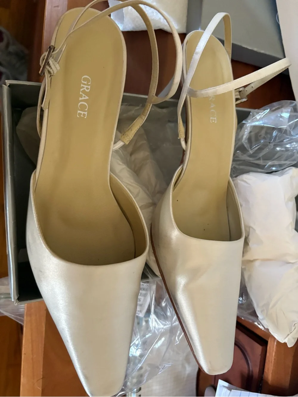 Grace Stella Silk Pointed Toe Pumps Formal Prom Bridal Wedding 9.5B Dyeable